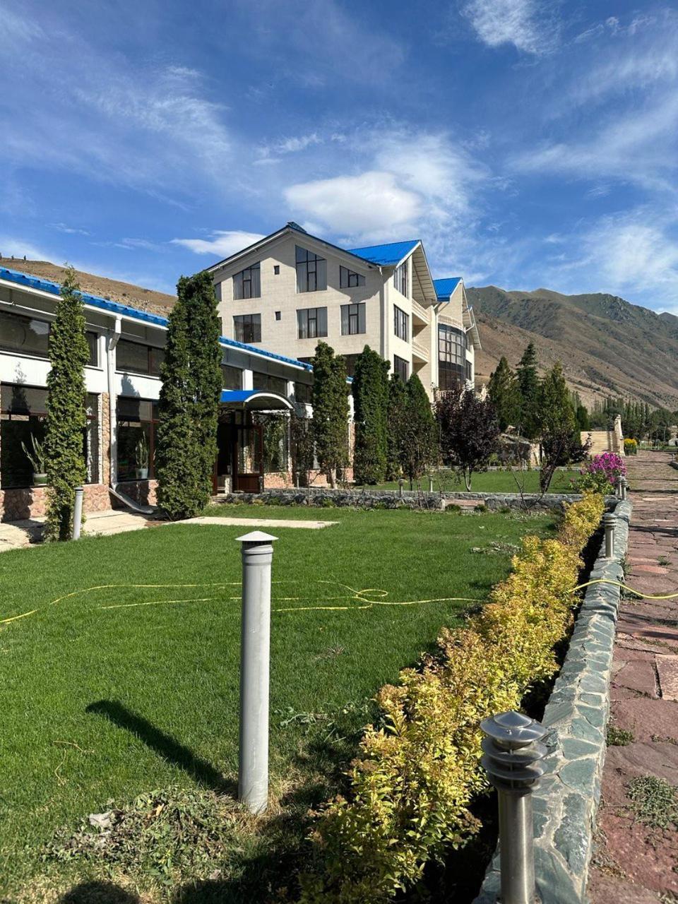 Mountain View Hot Spring Resort 비슈케크 외부 사진