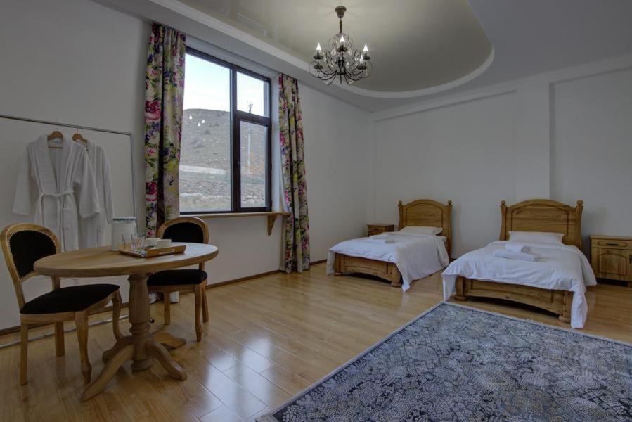 Mountain View Hot Spring Resort 비슈케크 외부 사진