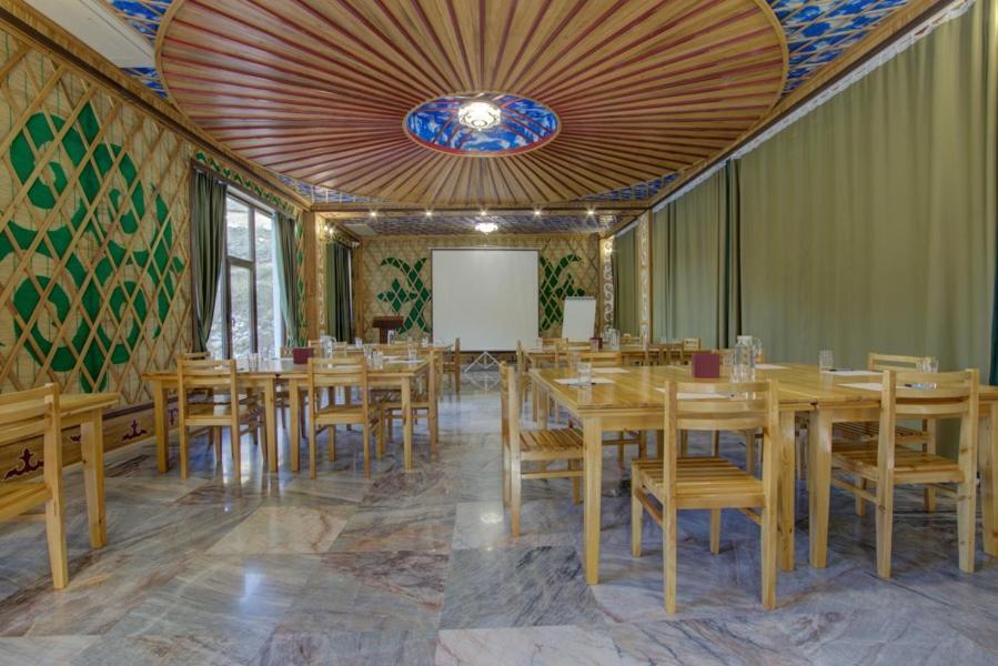 Mountain View Hot Spring Resort 비슈케크 외부 사진