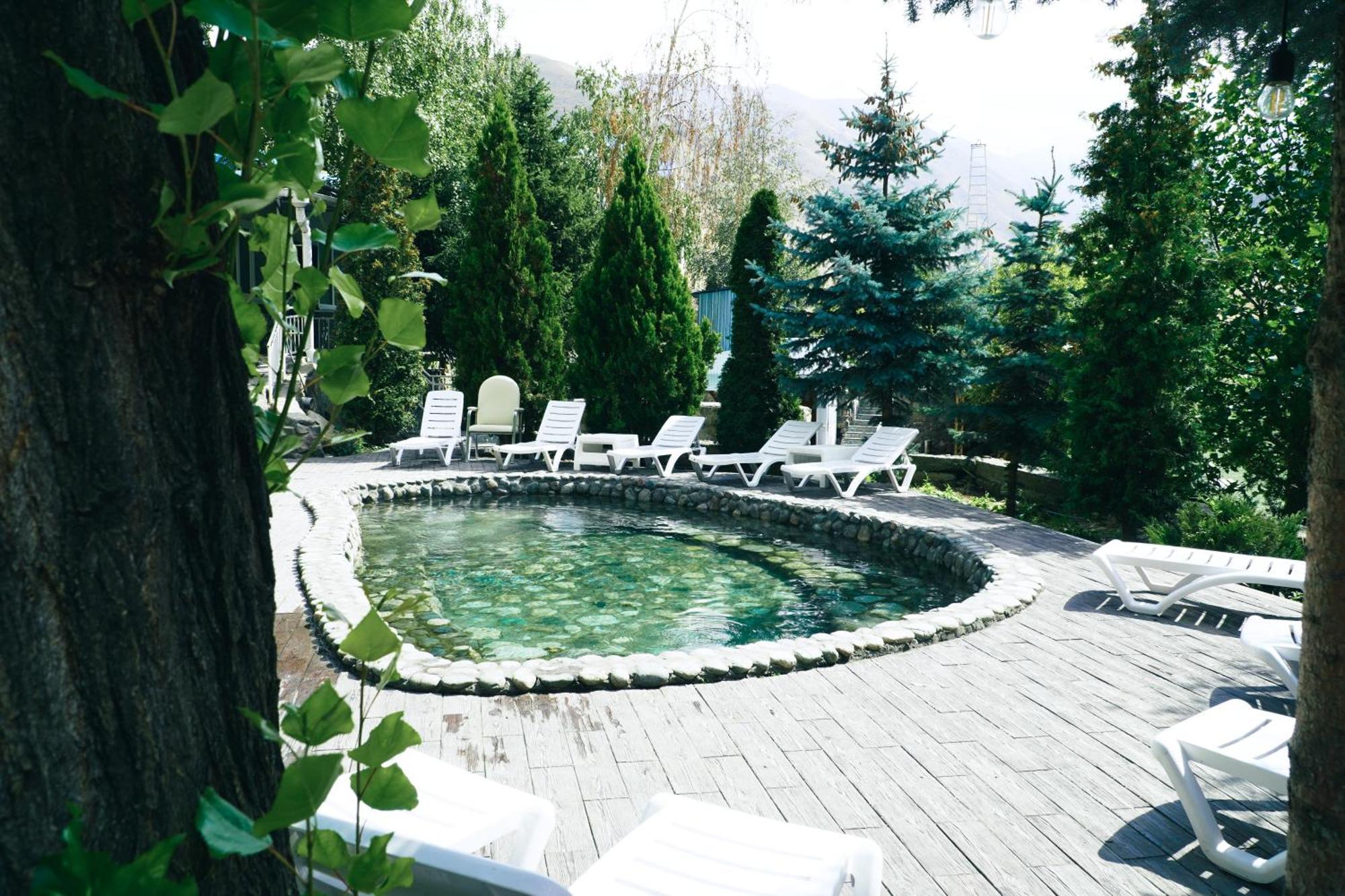 Mountain View Hot Spring Resort 비슈케크 외부 사진
